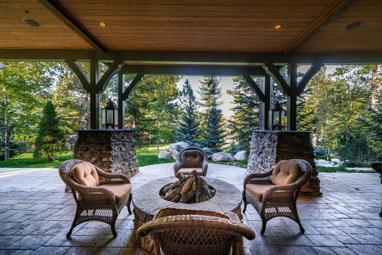 View of Photo 7 of 10 in One-of-a-Kind Equestrian Estate Lists for $7.95M by ...