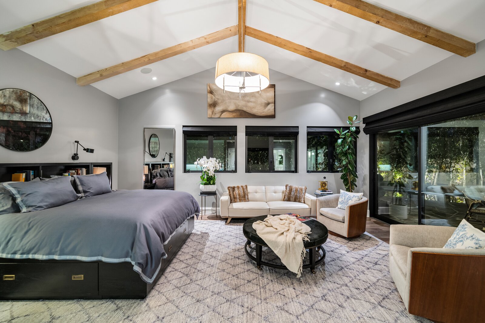 Photo 8 of 8 in Mid-Century Hilltop Hideaway with Panoramic Views and ...