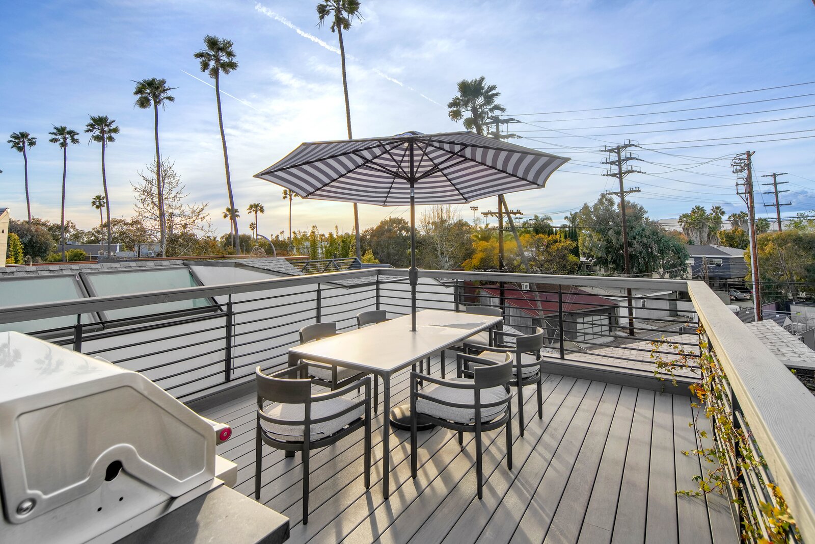 Photo 11 of 11 in First in a Trilogy of Venice Homes Named “The Glass