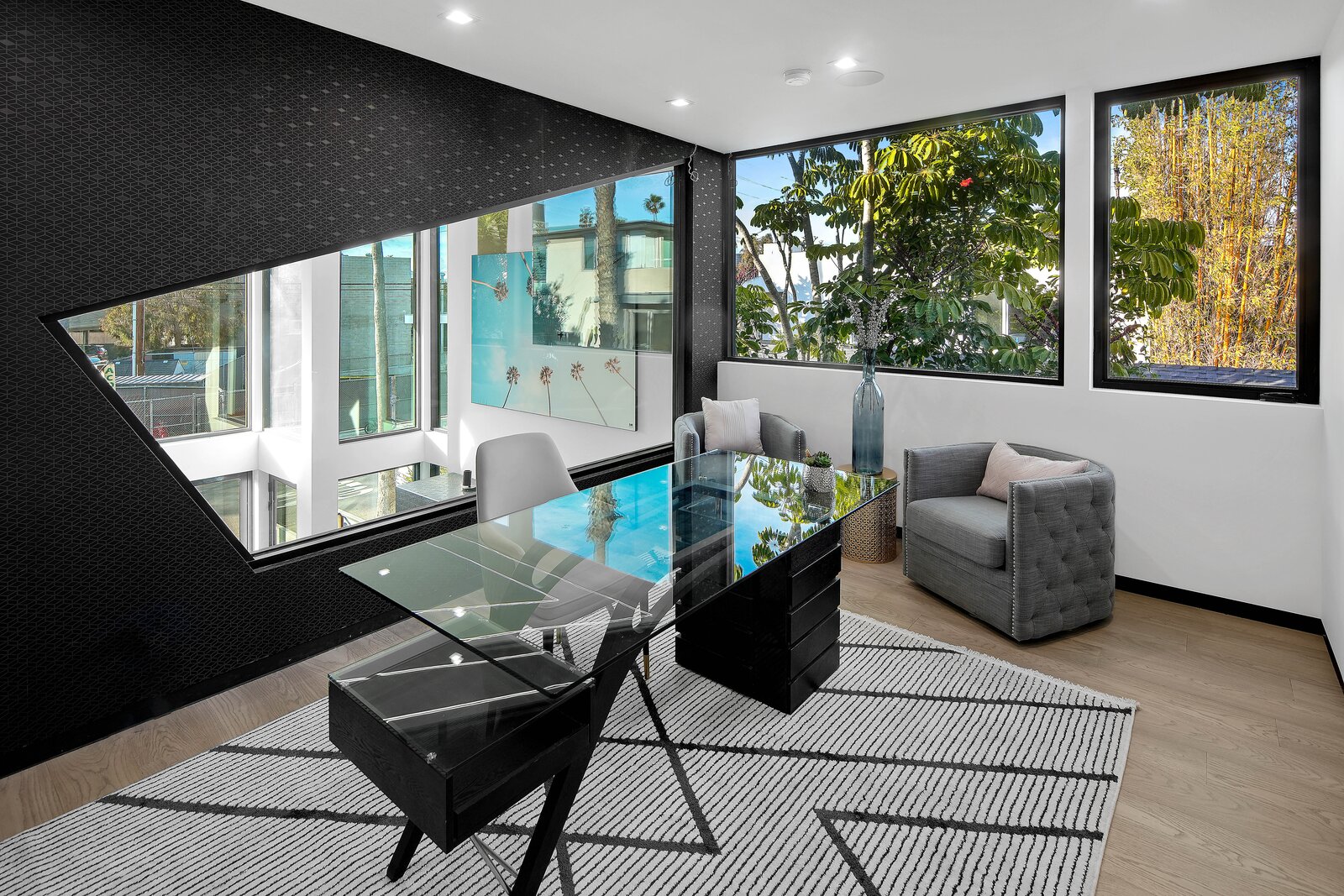 Photo 8 of 11 in First in a Trilogy of Venice Homes Named “The Glass