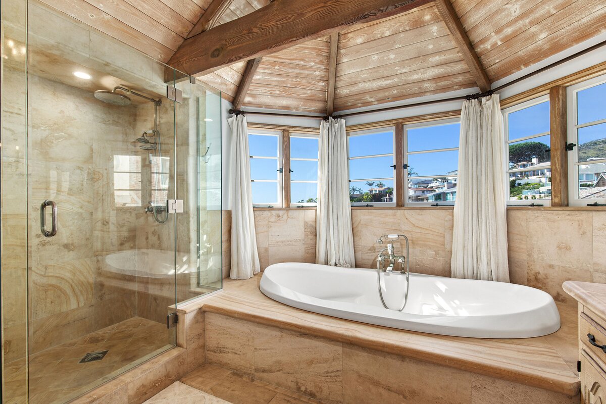 Photo 12 of 16 in At 25M, This Oceanfront Corner Bluff Estate in