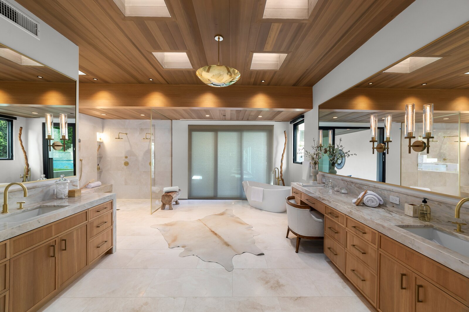 Photo 2 Of 11 In Custom Designed Scandinavian Modern Farmhouse With photo-2-of-11-in-custom-designed-scandinavian-modern-farmhouse-with