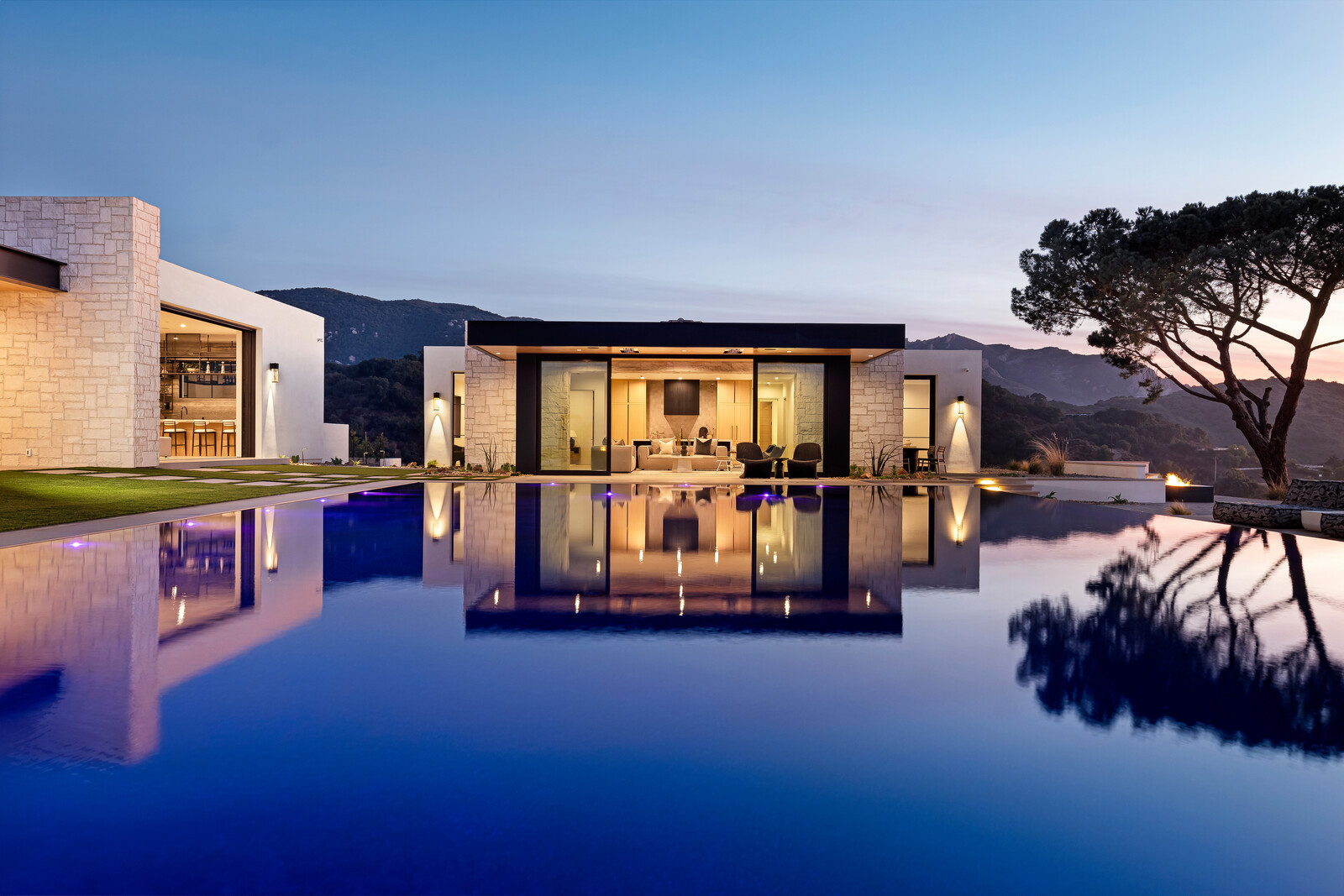 Picture of Luxury Bachelor - Sup de Luxe