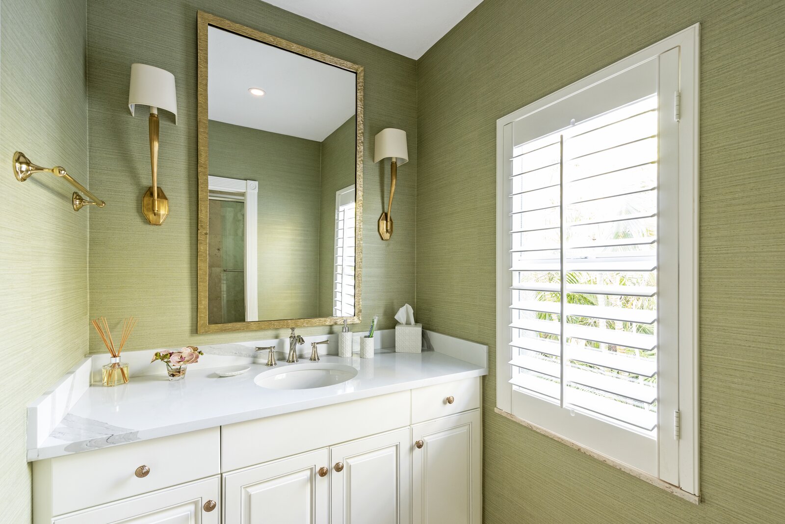 Photo 18 of 18 in Harbor House by Collins Interiors by Hannah