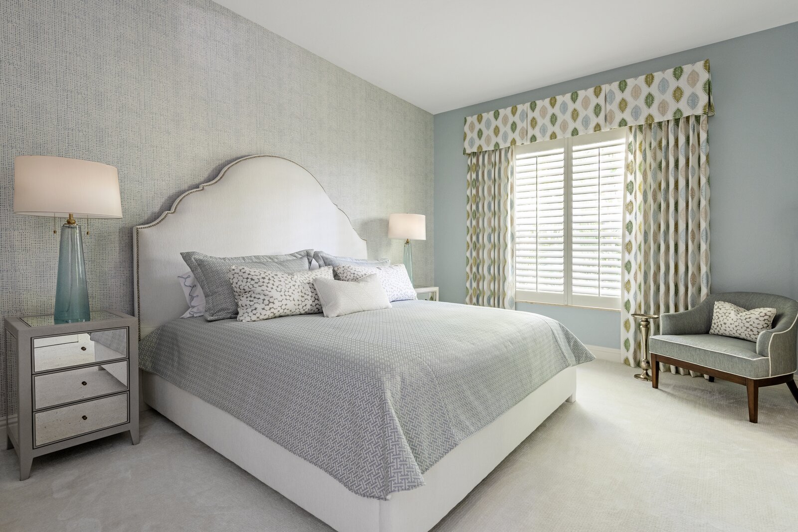 Photo 11 of 18 in Harbor House by Collins Interiors by Hannah