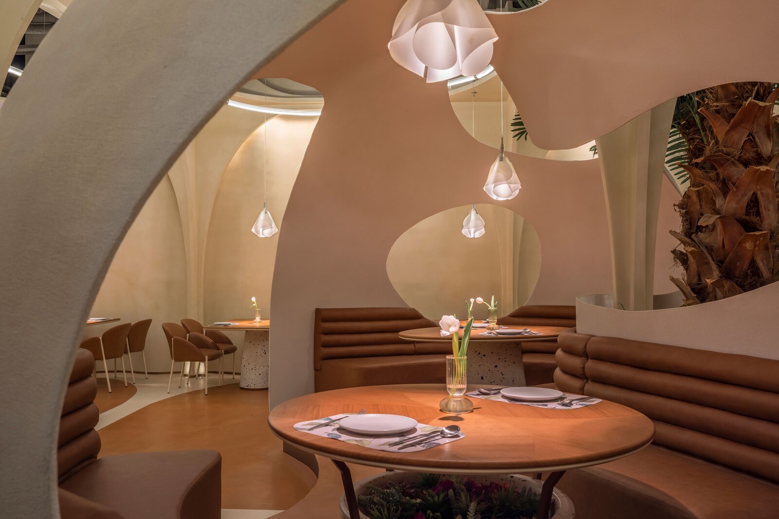 Photo 1 of 15 in M11 Huayang Restaurant by Linkchance Architects by ...