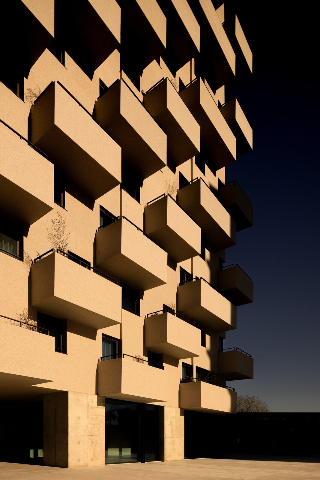 Photo 16 of 42 in Tower 15 by OODA Architecture Dwell