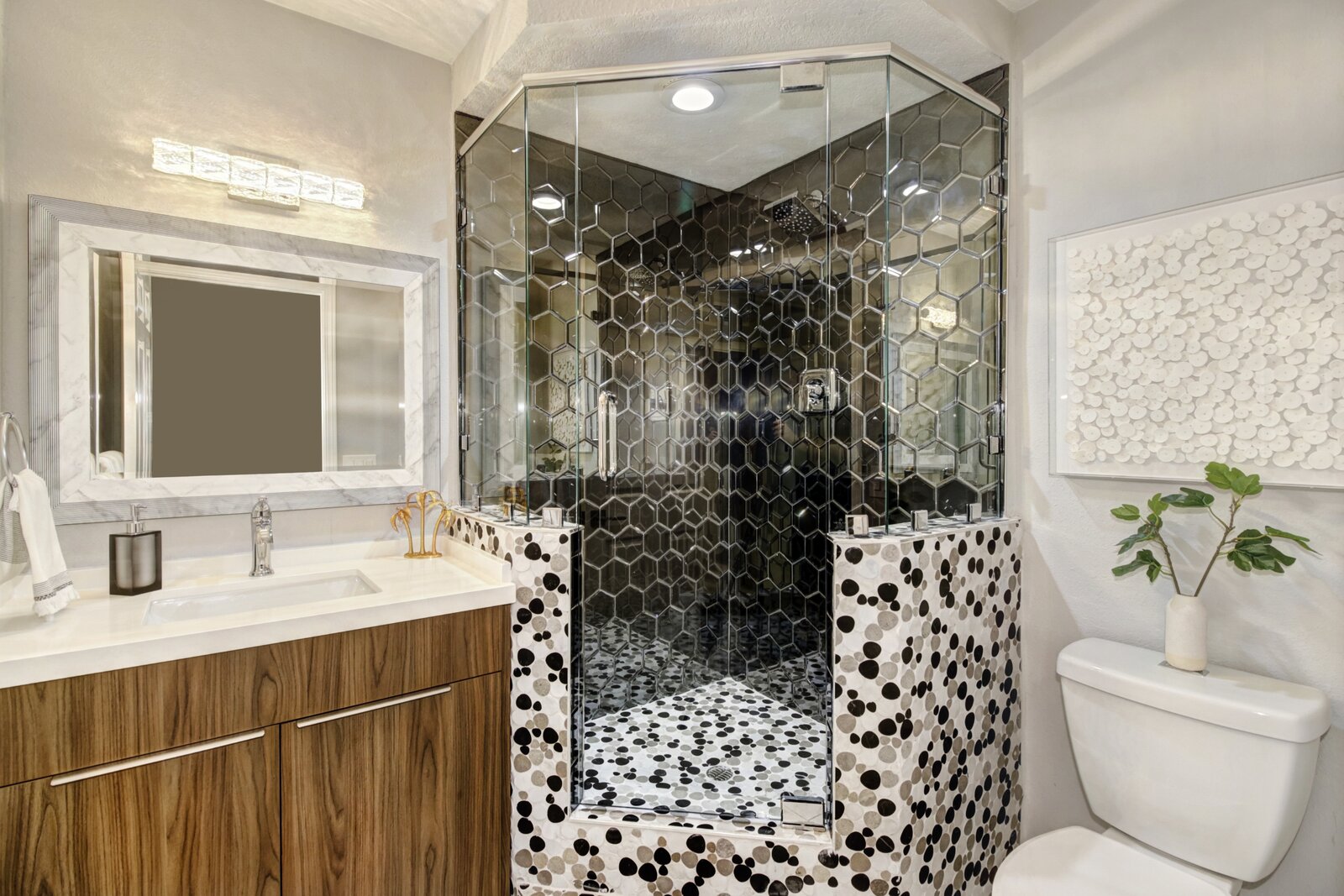 Photo 5 of 16 in The AKS Equities House by Gary Khera Dwell