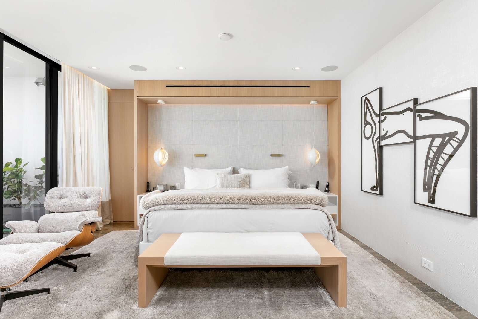 A closer look at Luxurious Penthouse Condos With Art Studios