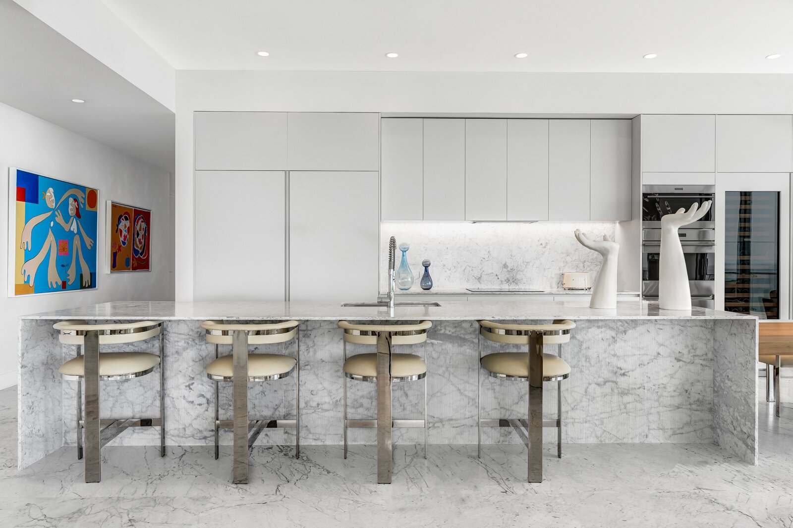 Image showcasing Discover Chicago's 13 Most Luxurious Airbnbs for a Lavish Stay