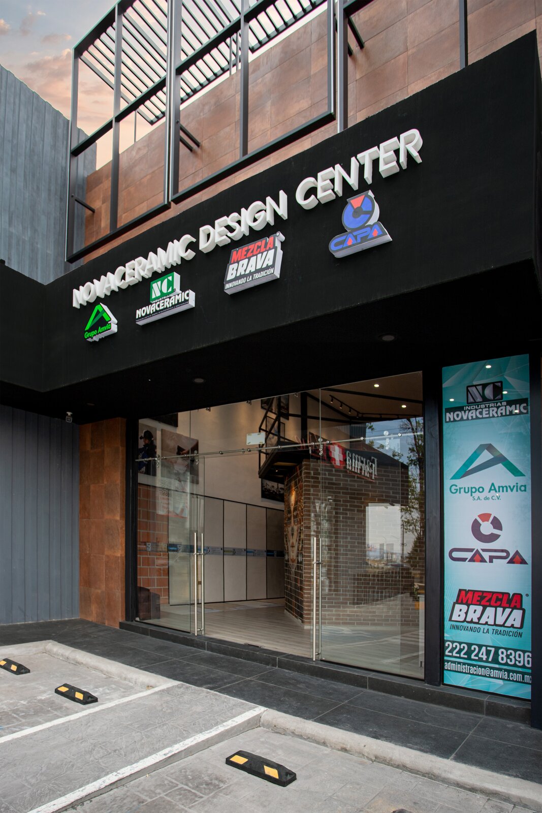 Photo 3 of 32 in Novaceramic Design Center by ZD Architecture - Dwell