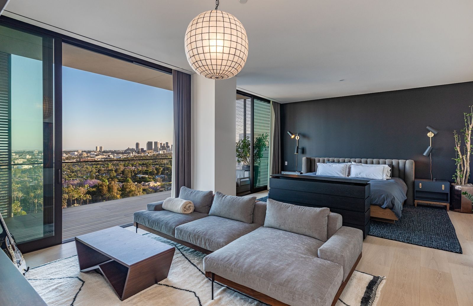 Photo 5 of 8 in Sky High & Ultra Luxe: Edition West Hollywood Penthouse ...