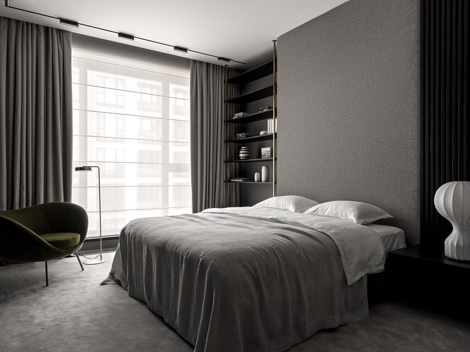 Image showcasing Photo 10 of 14 in Minimalist apartment with glass cube inside by AIYA ...