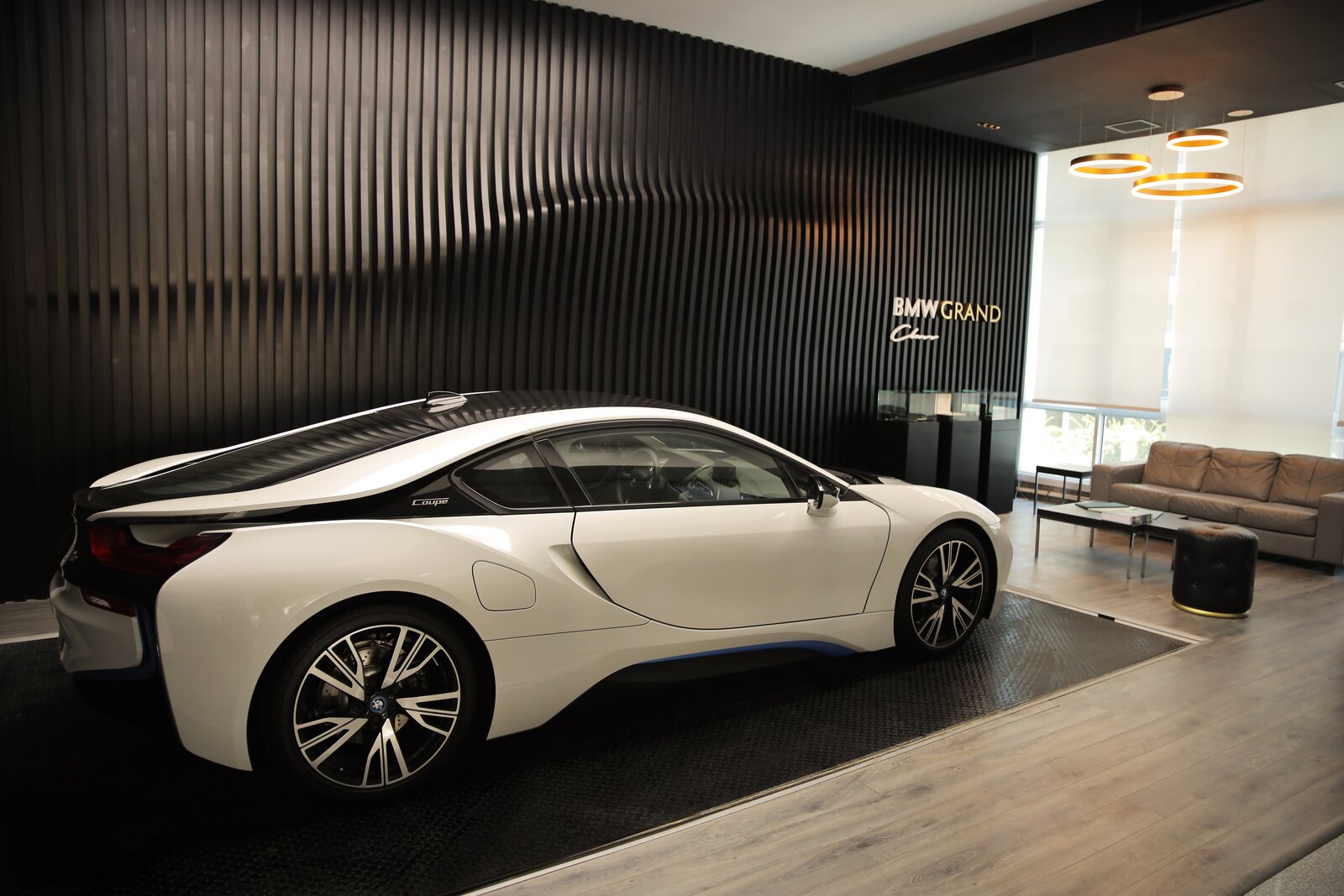 Photo 9 of 13 in BMW Egypt delivery lounge by Eslam M. Abdo - Dwell