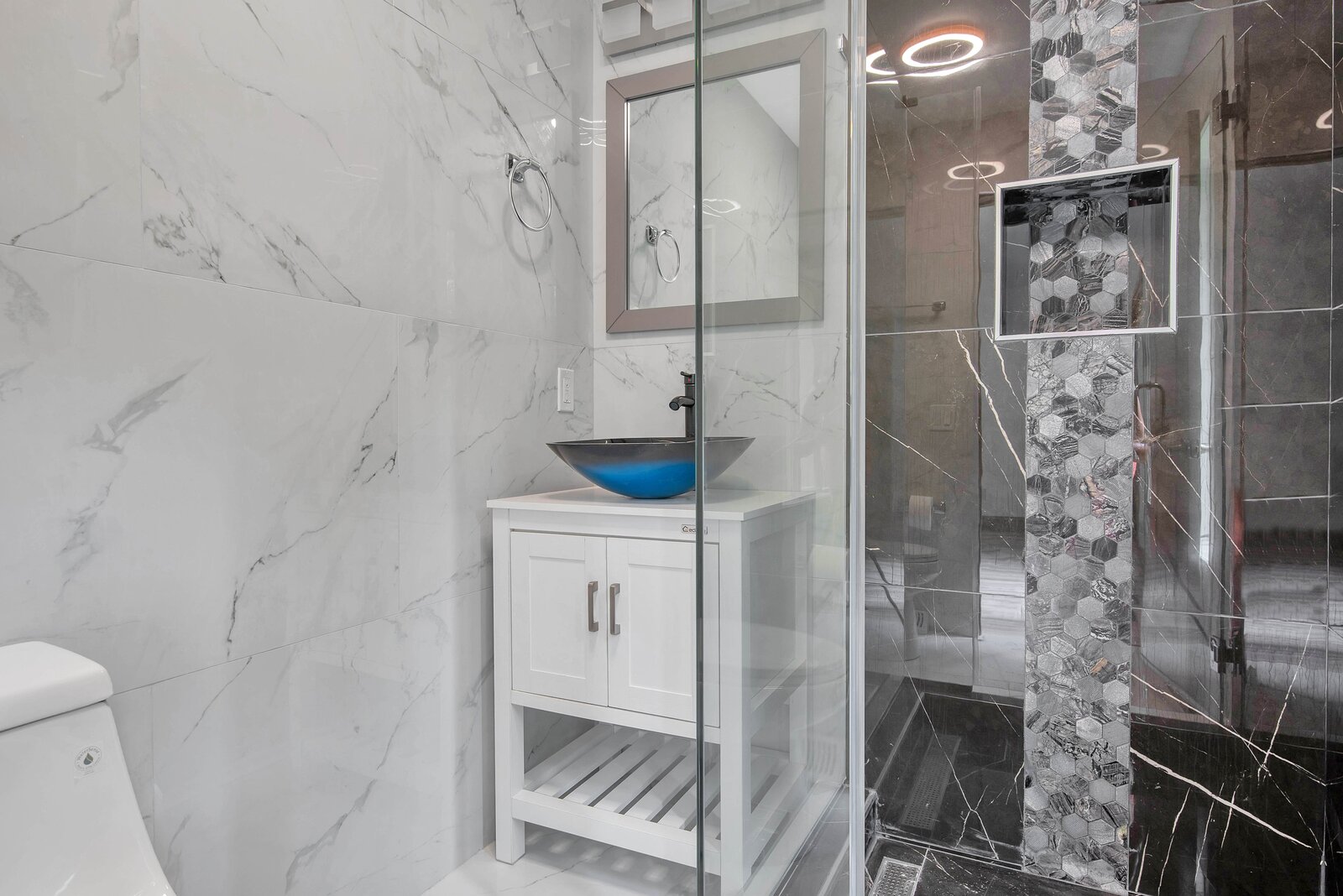 Photo 20 of 25 in The Modern Home Of Easton CT by Krit Wanpensri - Dwell