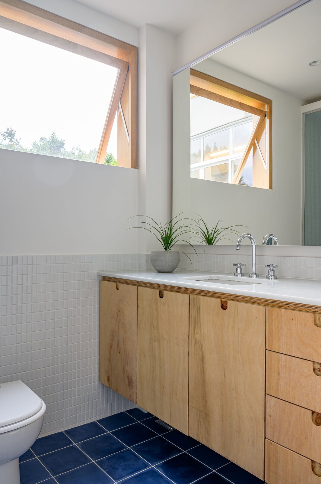 Picture of Photo 15 of 16 in A Renovation Reveals Hardwood Floors and Concrete ...