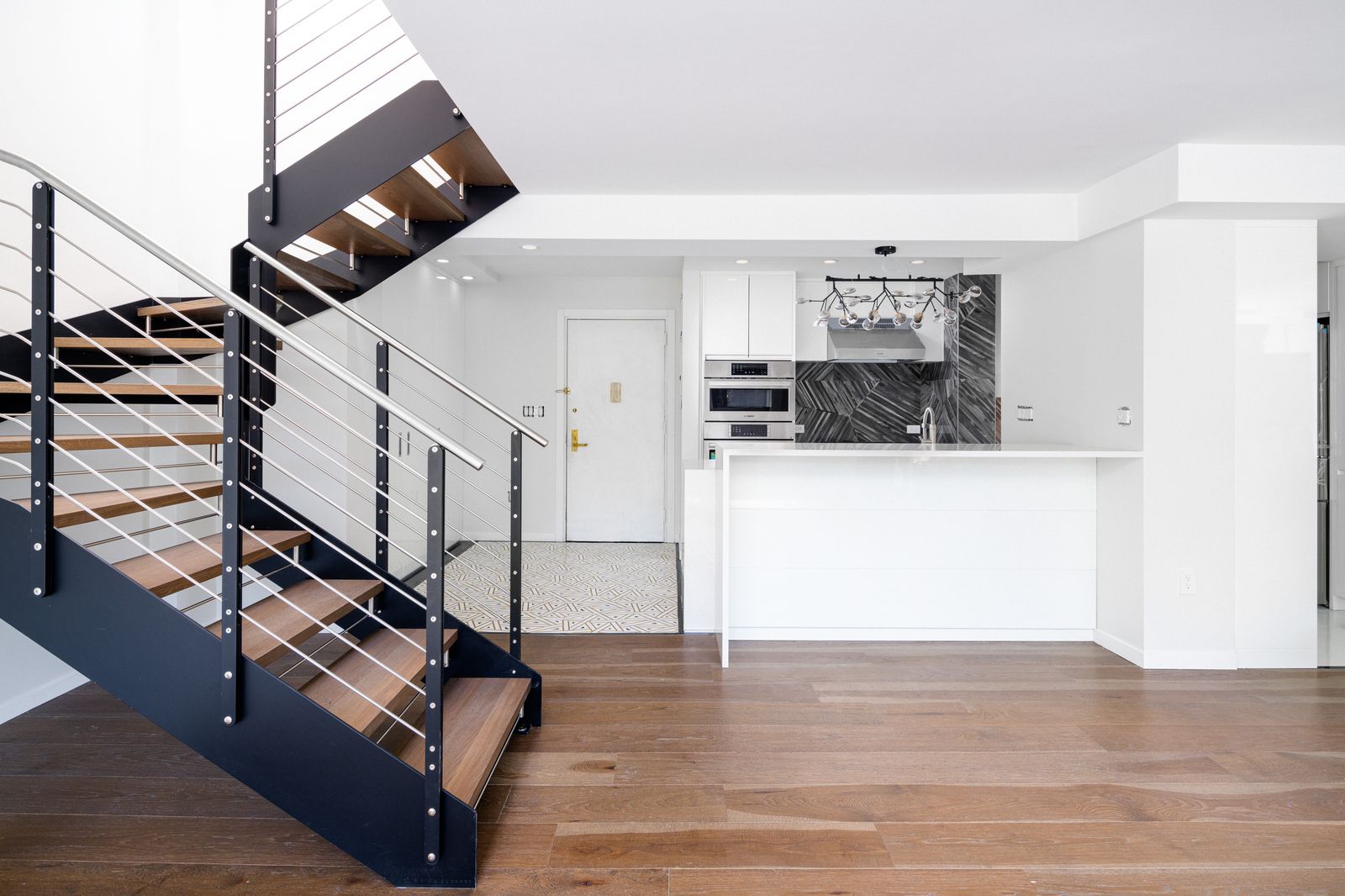 Photo 12 of 26 in Upper West Side Duplex Apartment Renovation by ... - Luxury Apartment Duplex Renovation Timeline