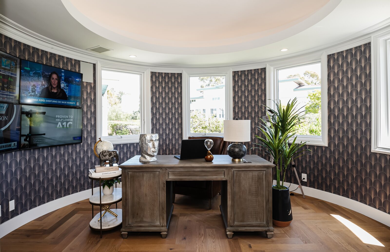 Photo 15 of 15 in European-Style Estate With Ocean Views Lists for $15 ...