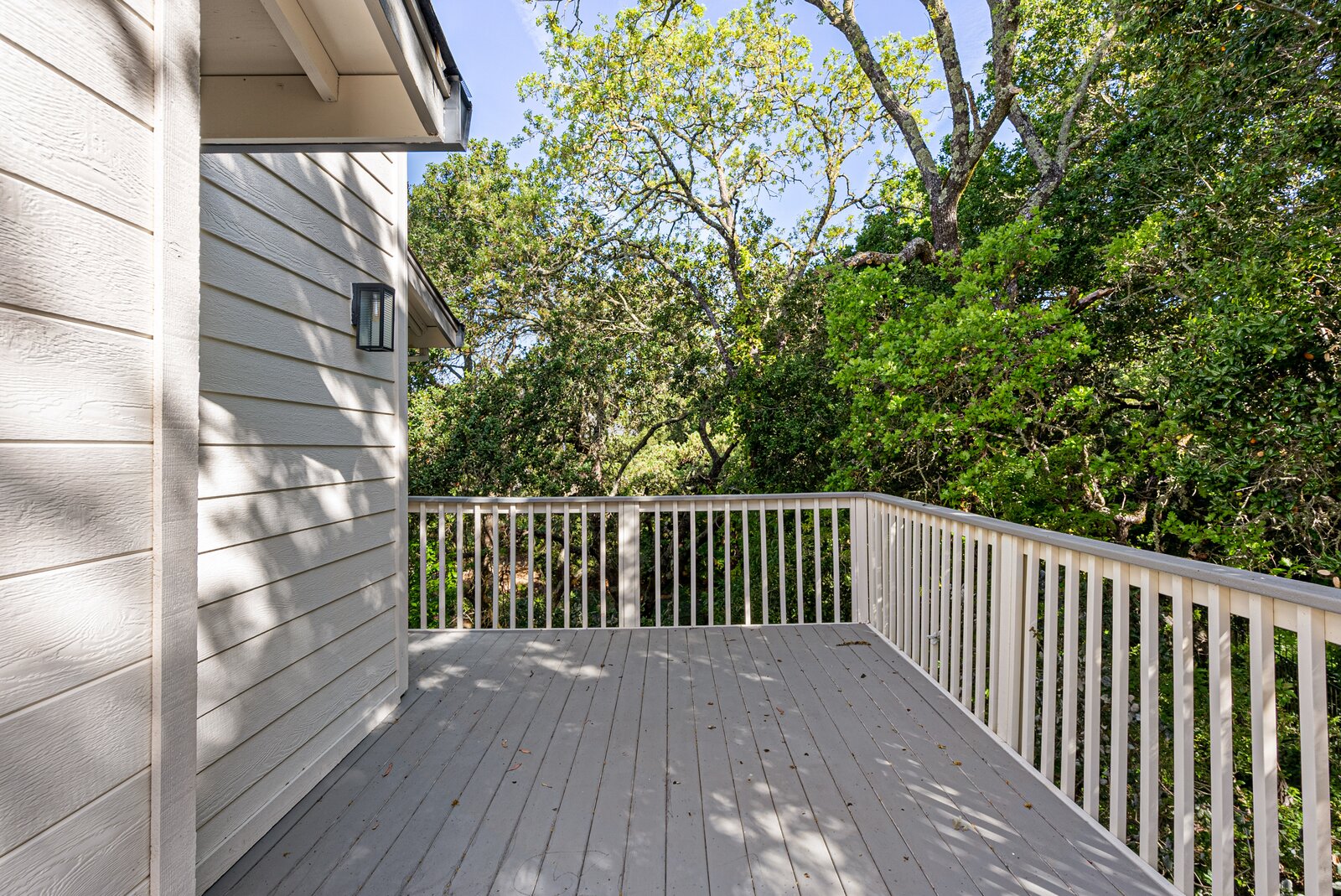 Photo 8 of 8 in Rare One Bedroom Modern Residence in Coveted San