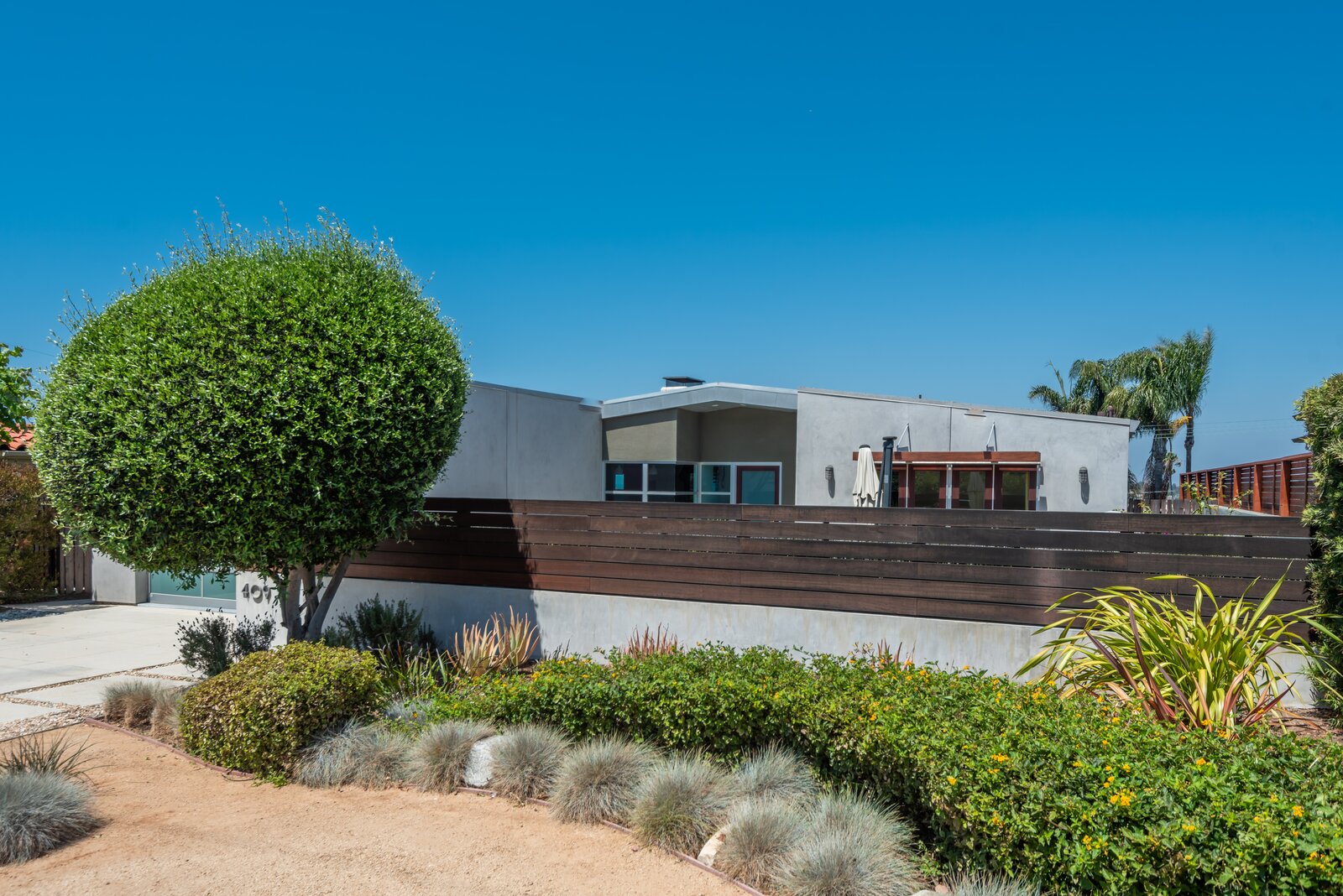 Photo 1 of 22 in The Riviera Home by Tim Lesser Dwell