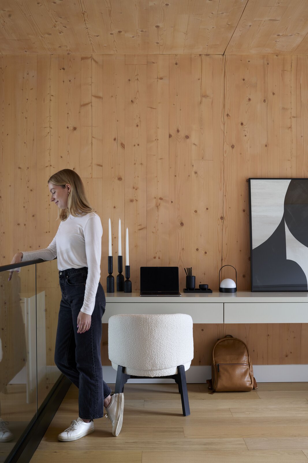 Photo 5 of 10 in Timber House by Aragon Properties Where Design Meets