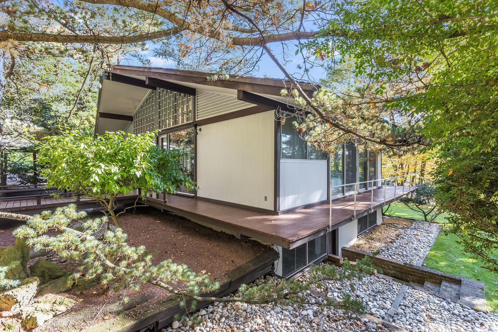 Photo 15 of 20 in Mid-Century Edward Durell Stone Original by Nicholas ...