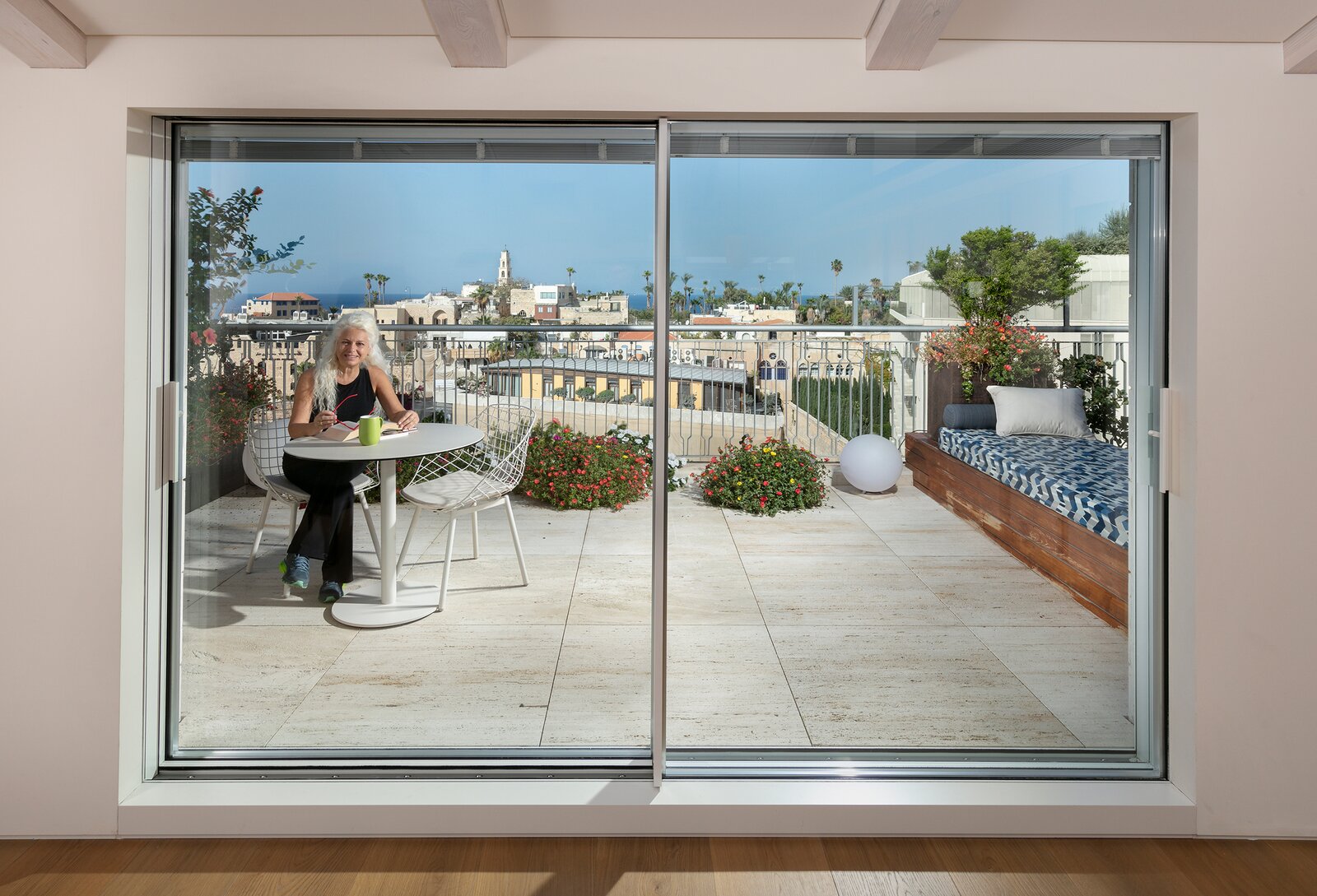 Picture of Photo 2 of 15 in The Penthouse with Balconies - This Penthouse Has a ...