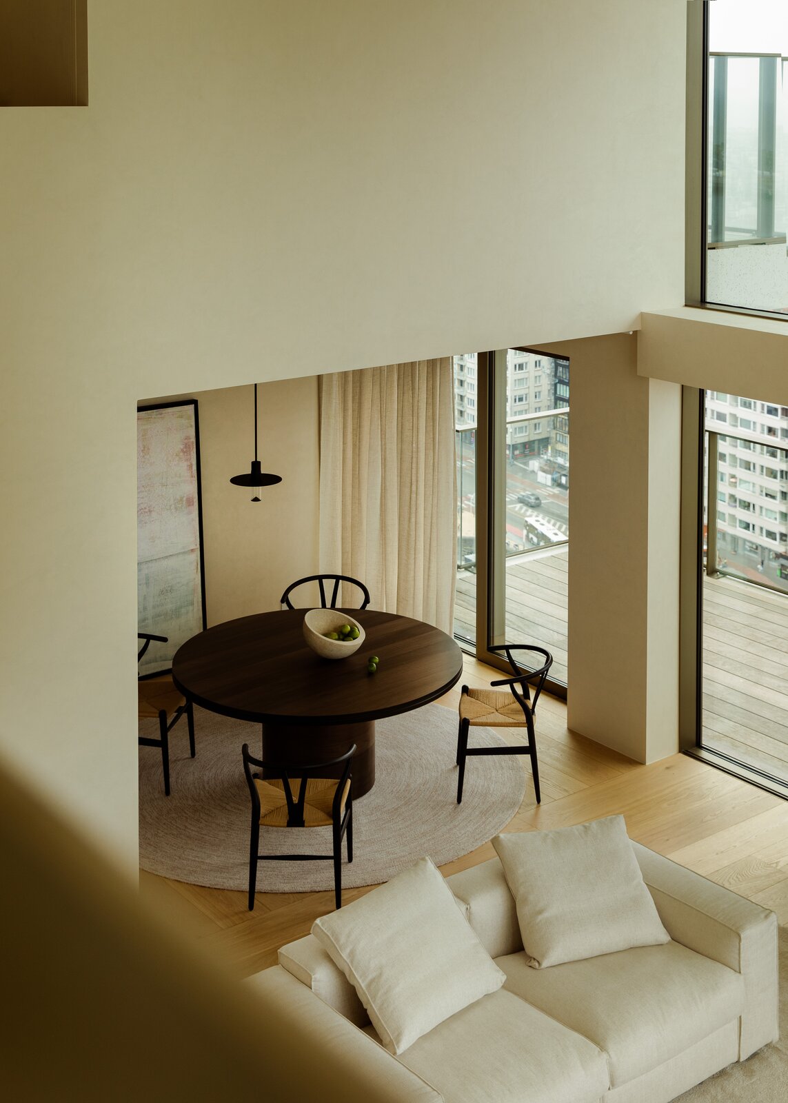 Photo 15 of 17 in Seaside penthouse by TJIP interior architects by ...