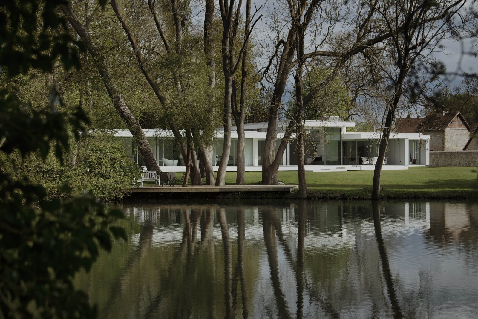Photo 10 of 18 in River House by Anne Tiainen-Harris - Dwell
