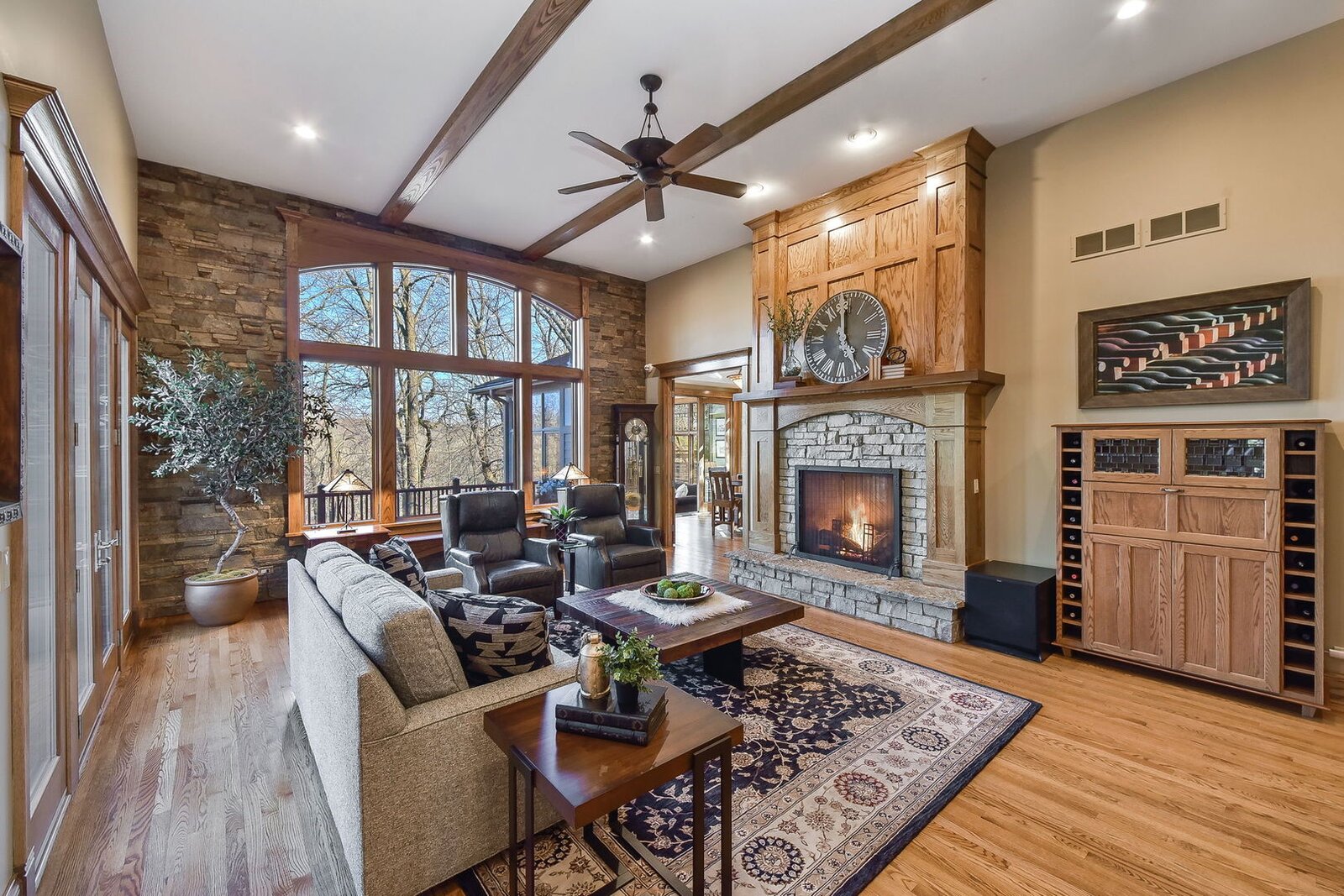 Photo 4 of 12 in Riverfront Home in Historic St. Charles by Christopher ...