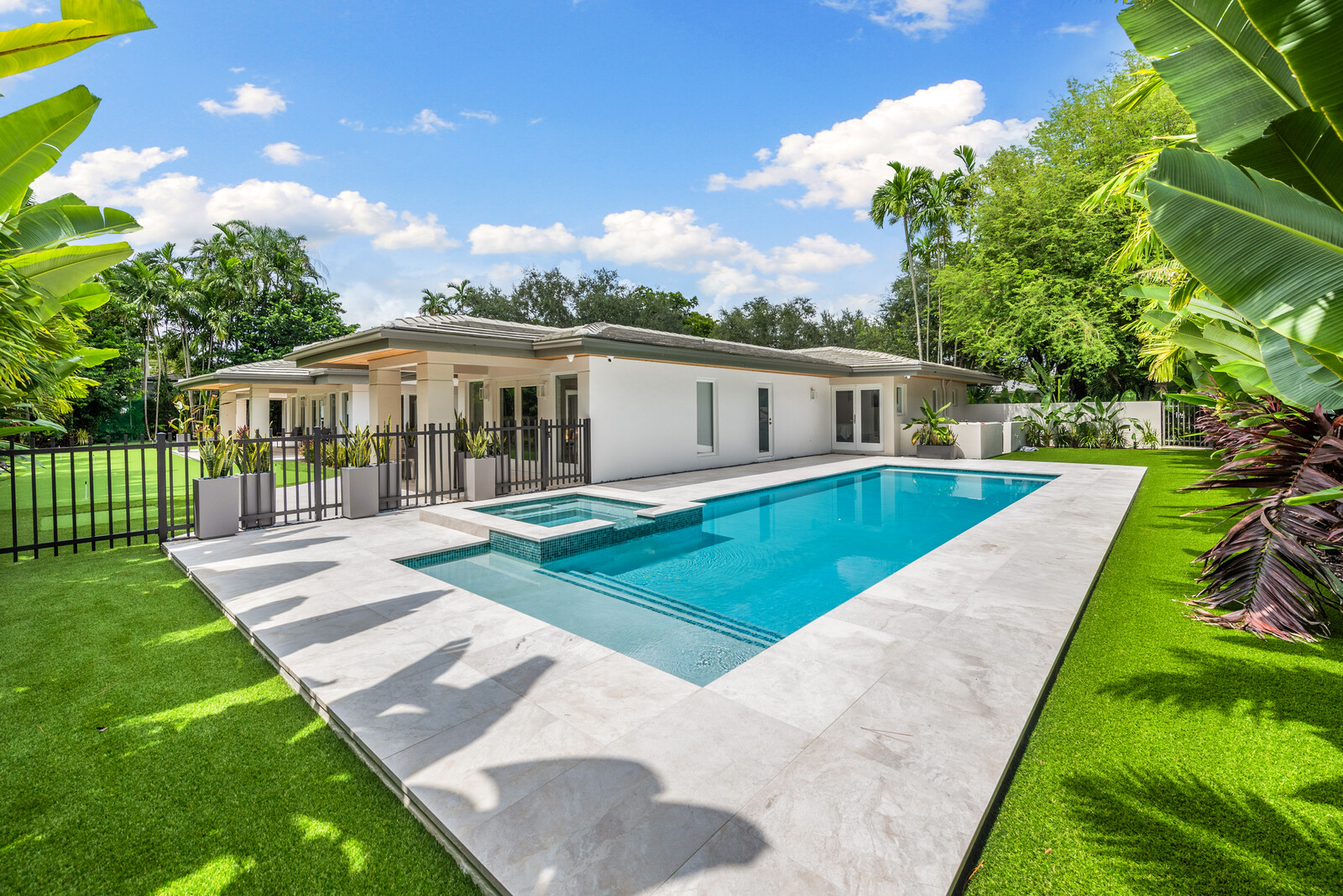 Caribe Penthouse B106 - Luxury Coastal Vacations - Luxury Penthouse Residences With Private Putting Green