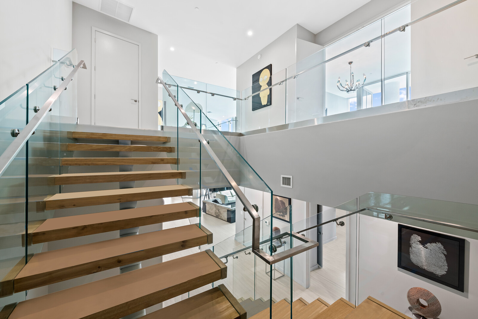 View of The Ruthless Lawyer Came Home Early—and Froze When He Saw What the ...