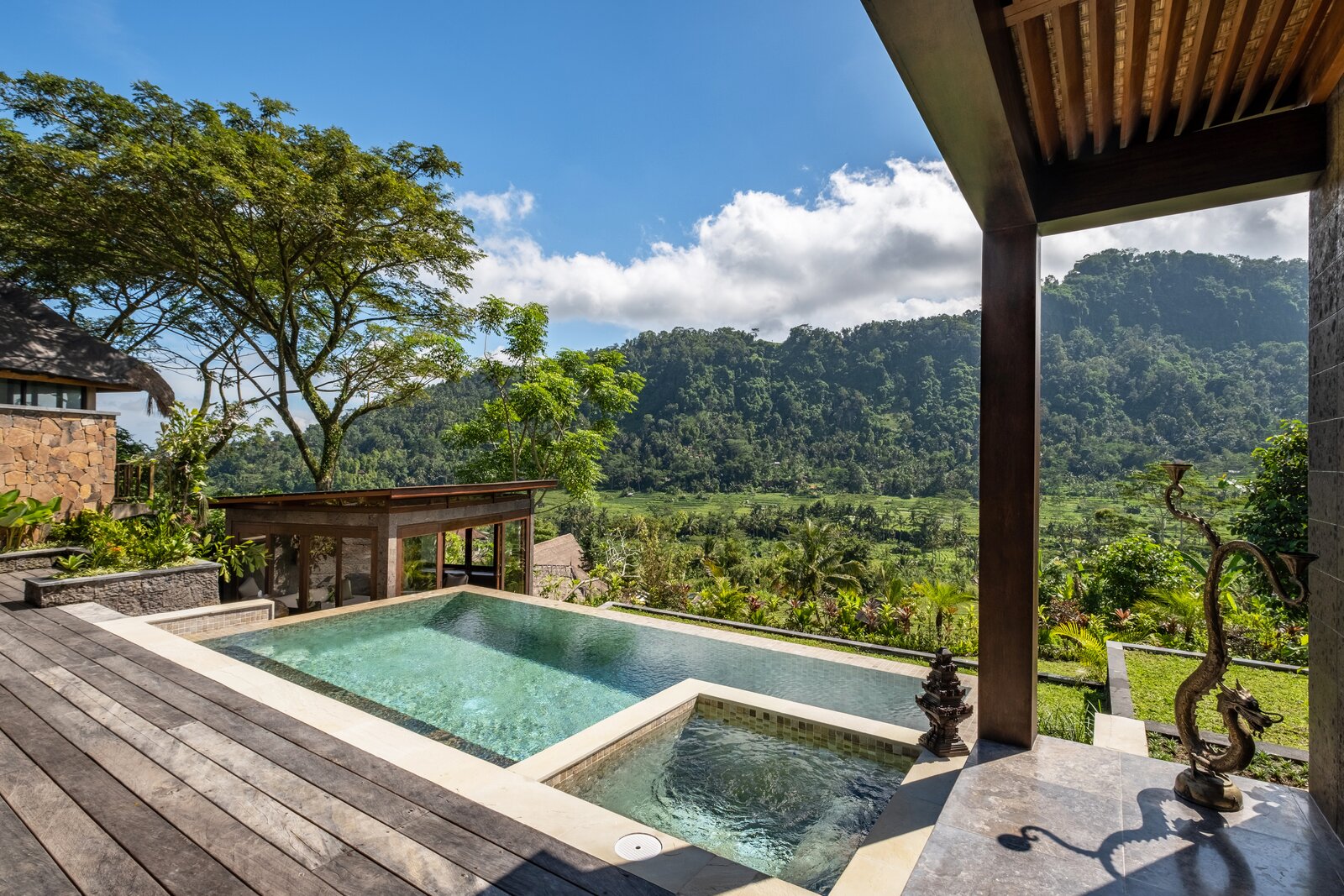 Stunning Luxury Resort Management For Private Owners image