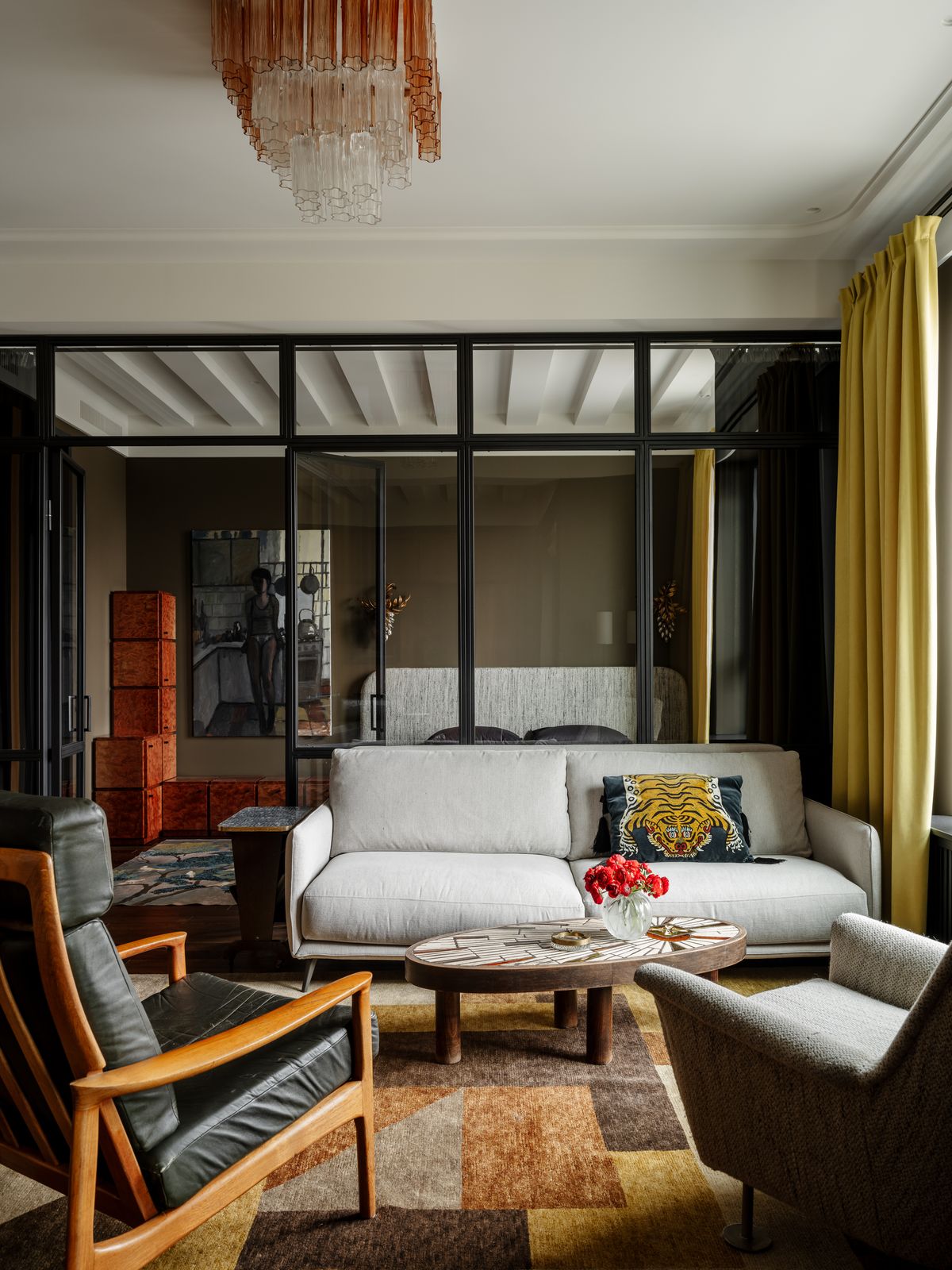 Photo 5 of 16 in Harmonious interior in 68 m² apartment of designer ...