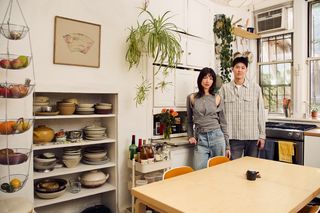 Low Cost DIYs Brought the Couple Behind @Cabagges’s Rental Apartment Kitchen to Life