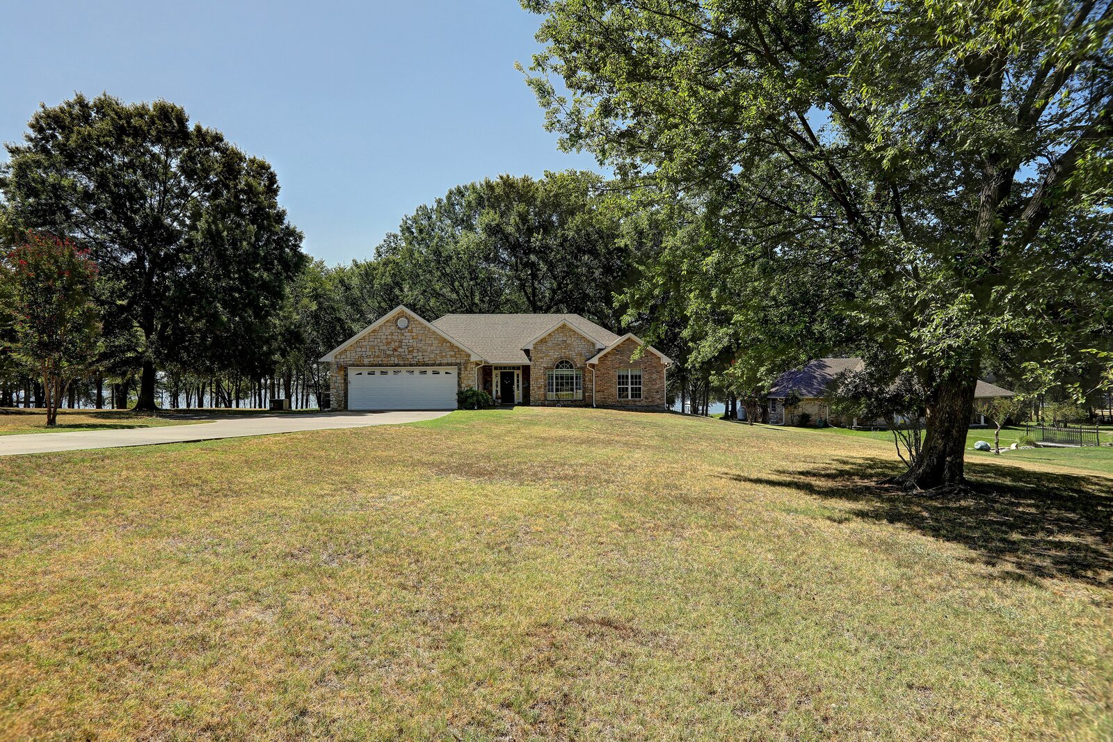 Photo 2 of 47 in Green Grove Lake Home on Lake Fork Emory Texas by Cibi