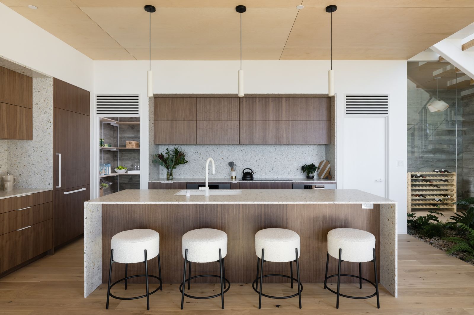 Photo 7 of 15 in You Can See the Golden Gate Bridge From This $3.5M ...