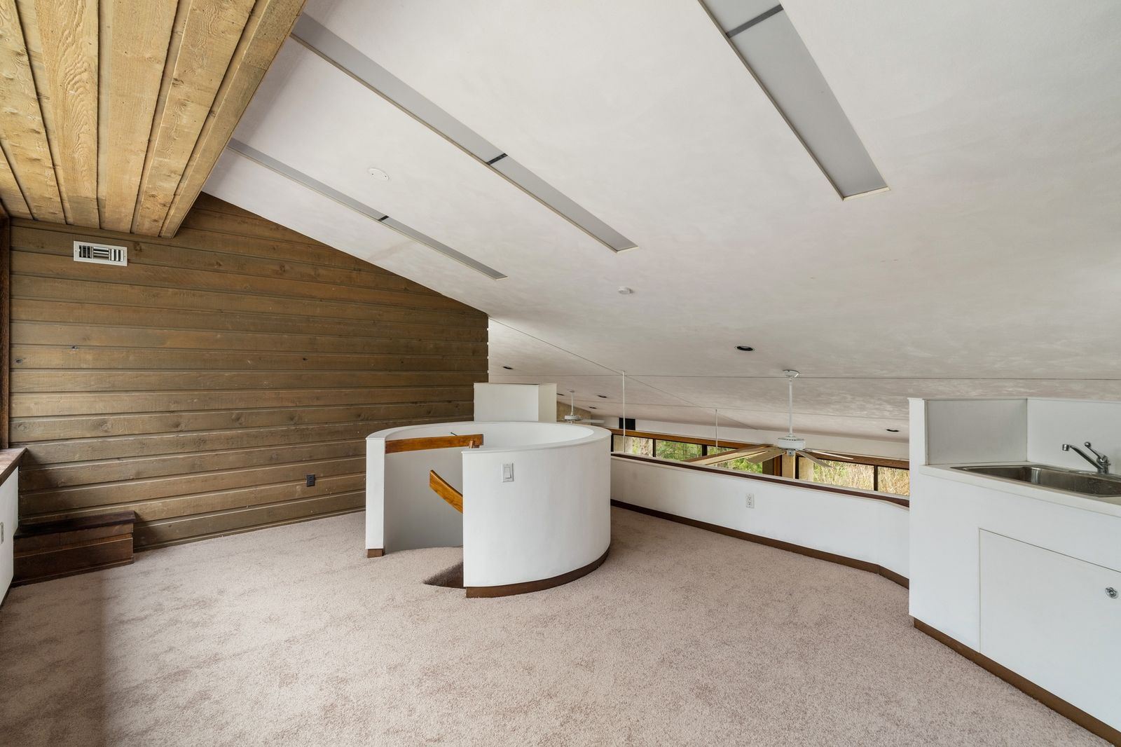 Photo 9 of 15 in Asking $1.8M, This Angular Home Near Philly Has a ...