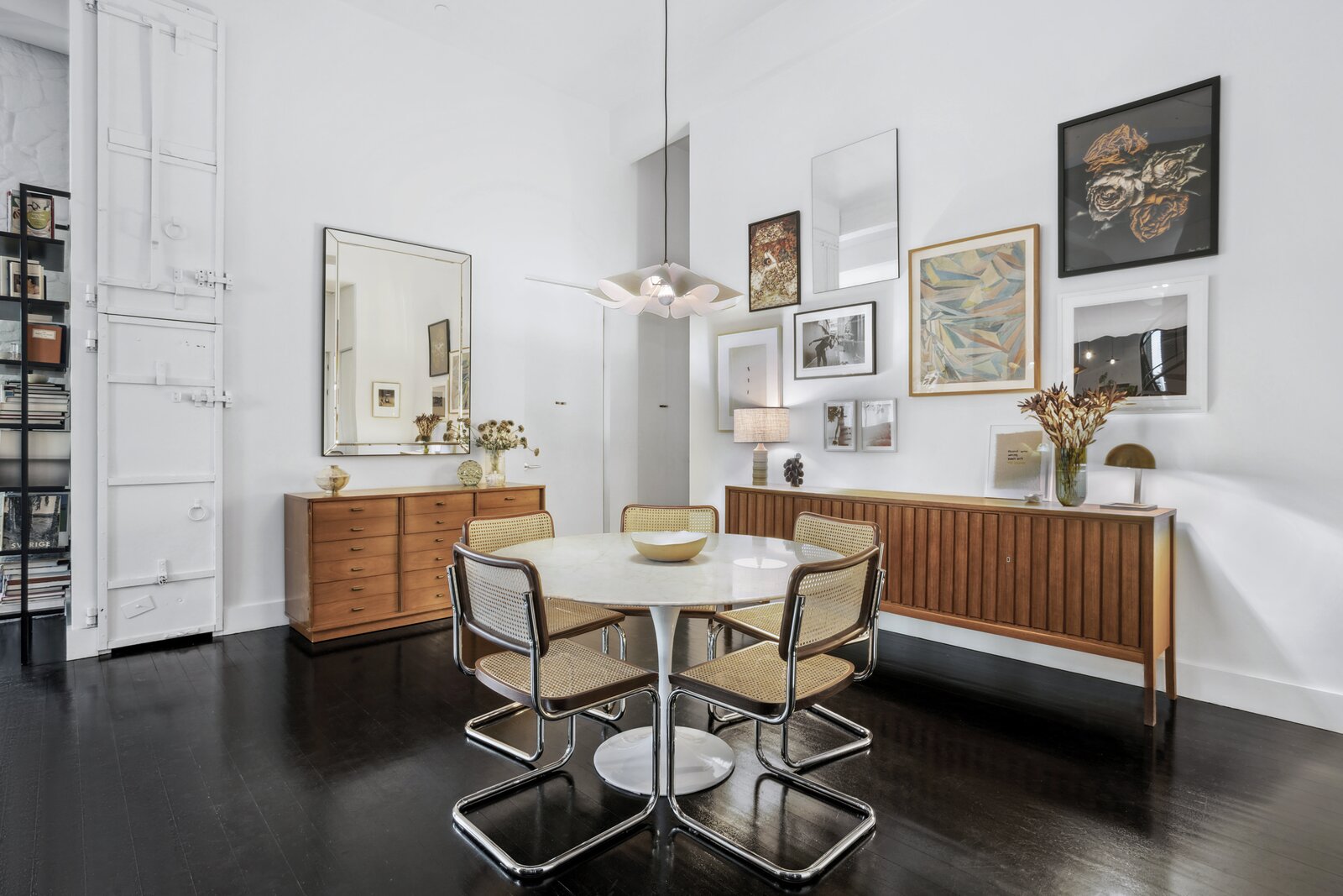 Photo 8 of 23 in Luxury Living in NoHo: A Stunning Penthouse with ...
