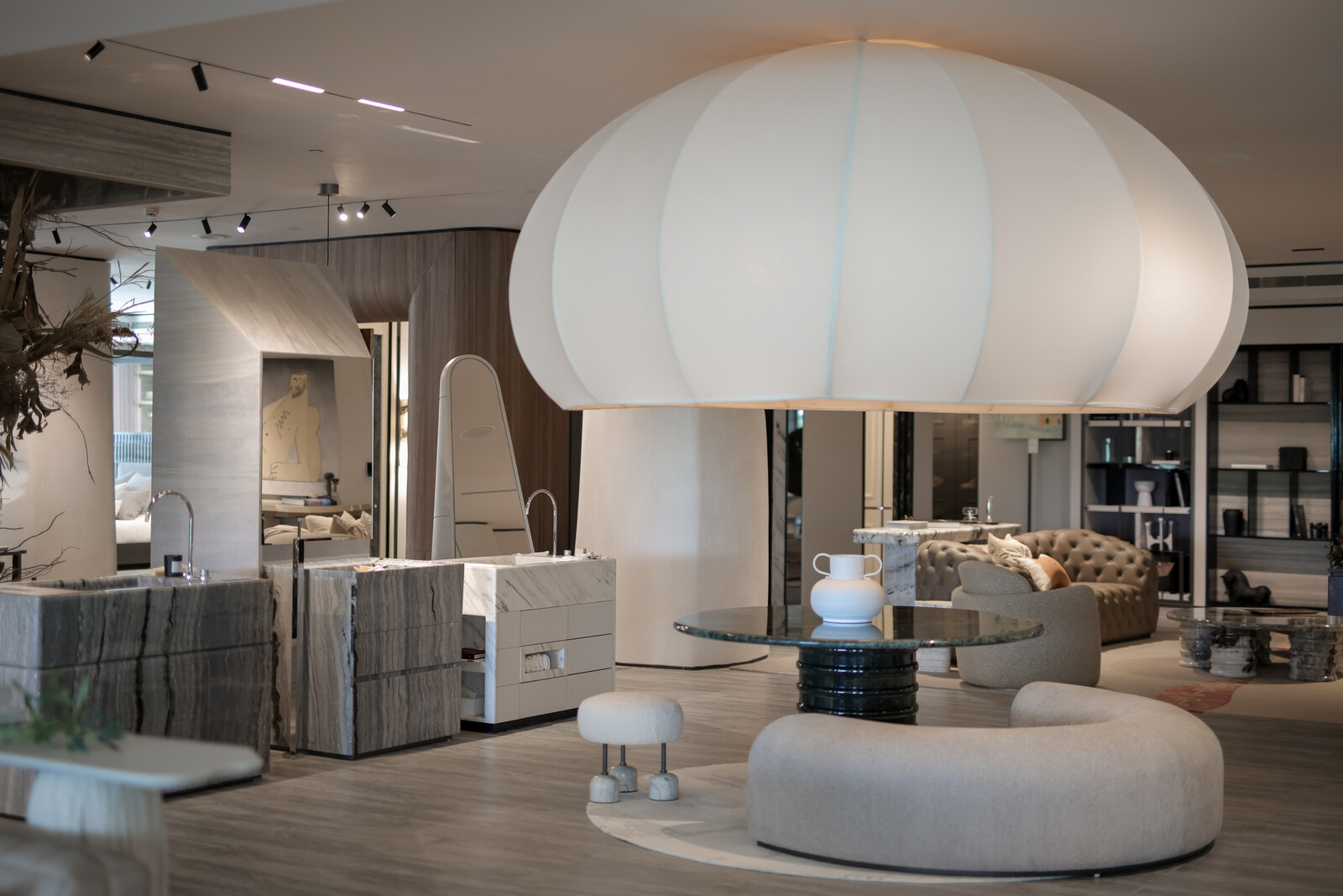 Photo 5 of 6 in Interior Design Trends 2025 by Essentia Home Experience ...