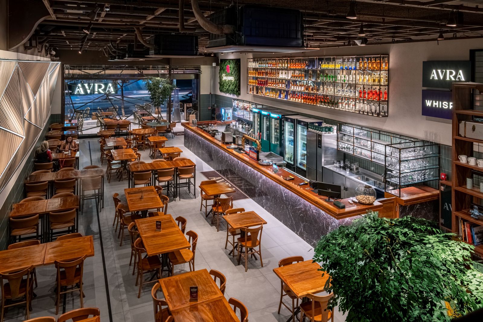 Photo 17 of 24 in AVRA Bar | Aptar Arquitetura by Aptar Arquitetura e ...